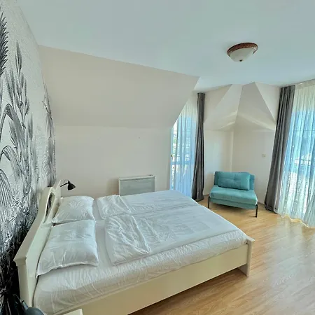 Golden Hermes Apartament