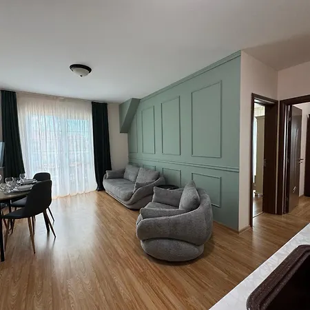 Golden Hermes Apartament *