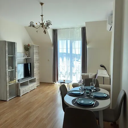 Апартамент Golden Hermes