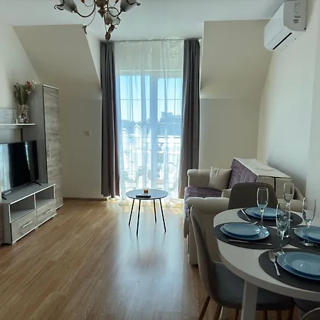 Golden Hermes Апартаменти *