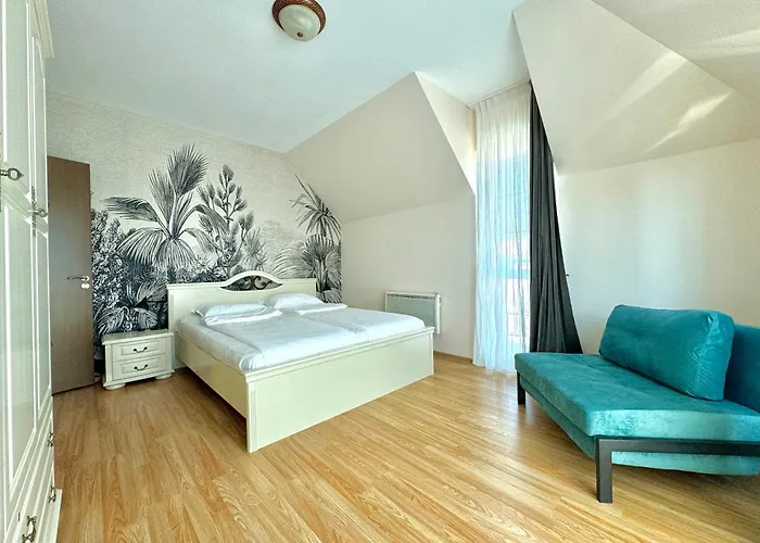 Golden Hermes * 阳光海滩